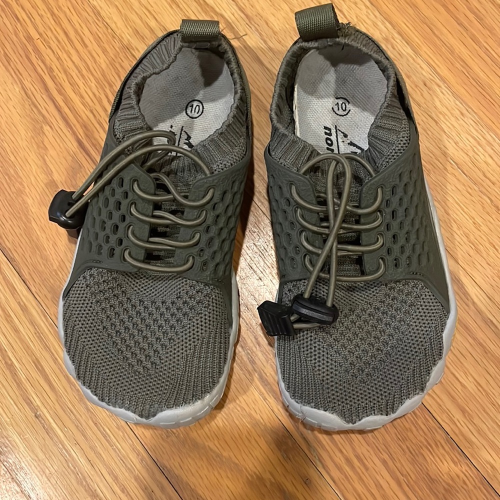 Water shoes